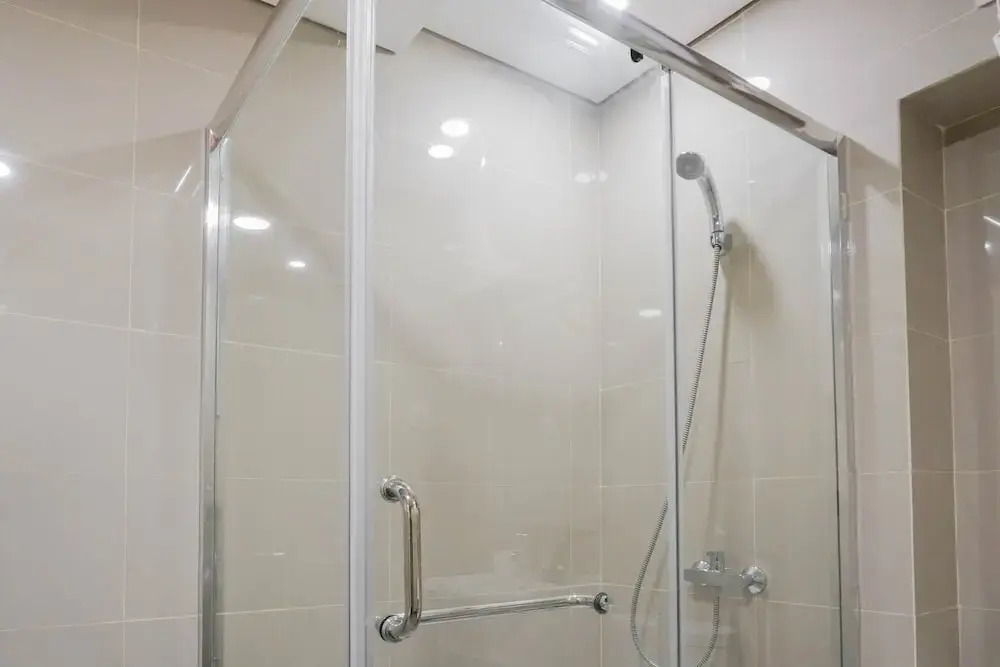 Big And Cozy 3br Apartment at Maqna Residence