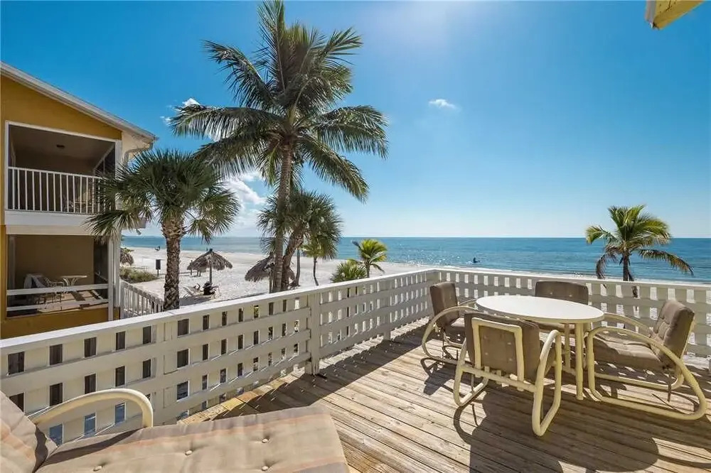 Gulf Pearl, 2 Bedrooms, Beach Front, Gas Grill, Sleeps 7