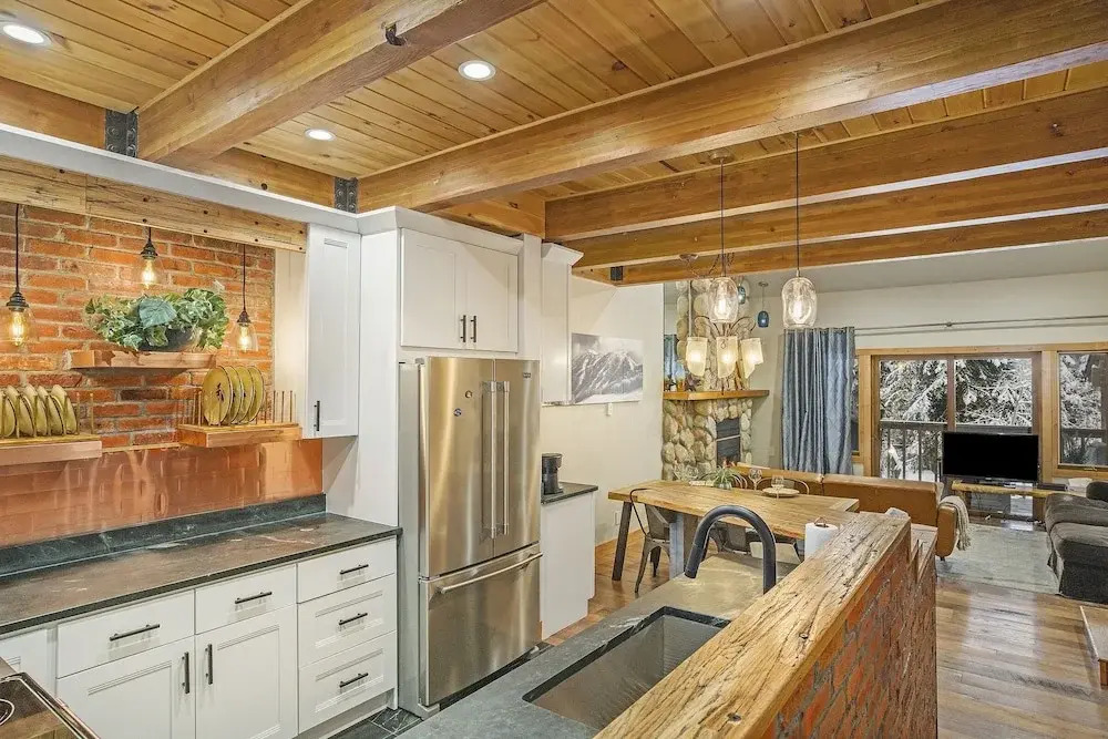 Winterwood 10 2 Bedroom Condo by Redawning