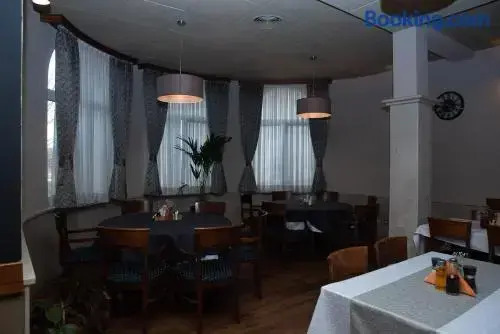 Hotel Hum