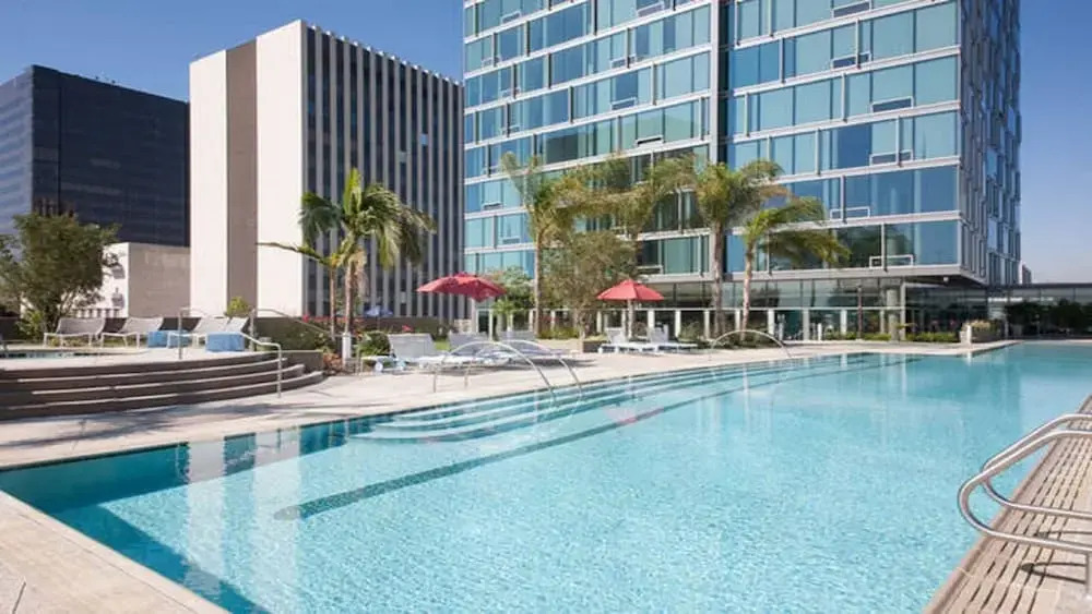 Modern La 2 Bedroom Luxury Suites