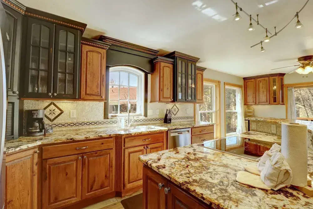 334 Willow Lake Ct. 4br W/loft 3ba 4 Bedroom Townhouse
