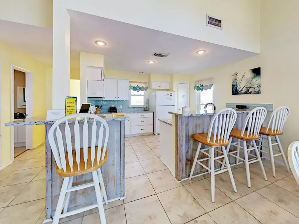 17601 San Luis Pass Road Home - 3 Br townhouse by RedAwning