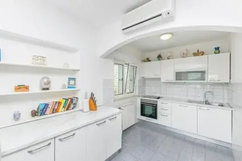 Apartments Rosanda 508