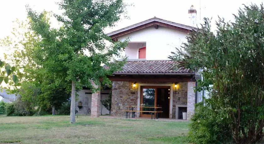 Capriva Del Friuli - CASA RONCUS