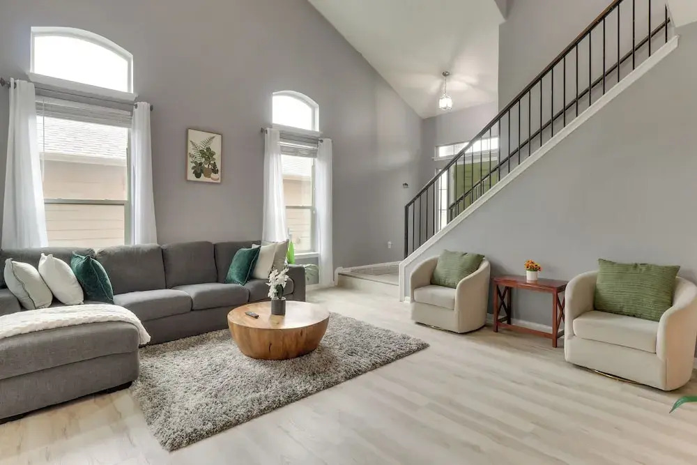 17 Mi to Dtwn Austin! Family Escape w/ Pool Access