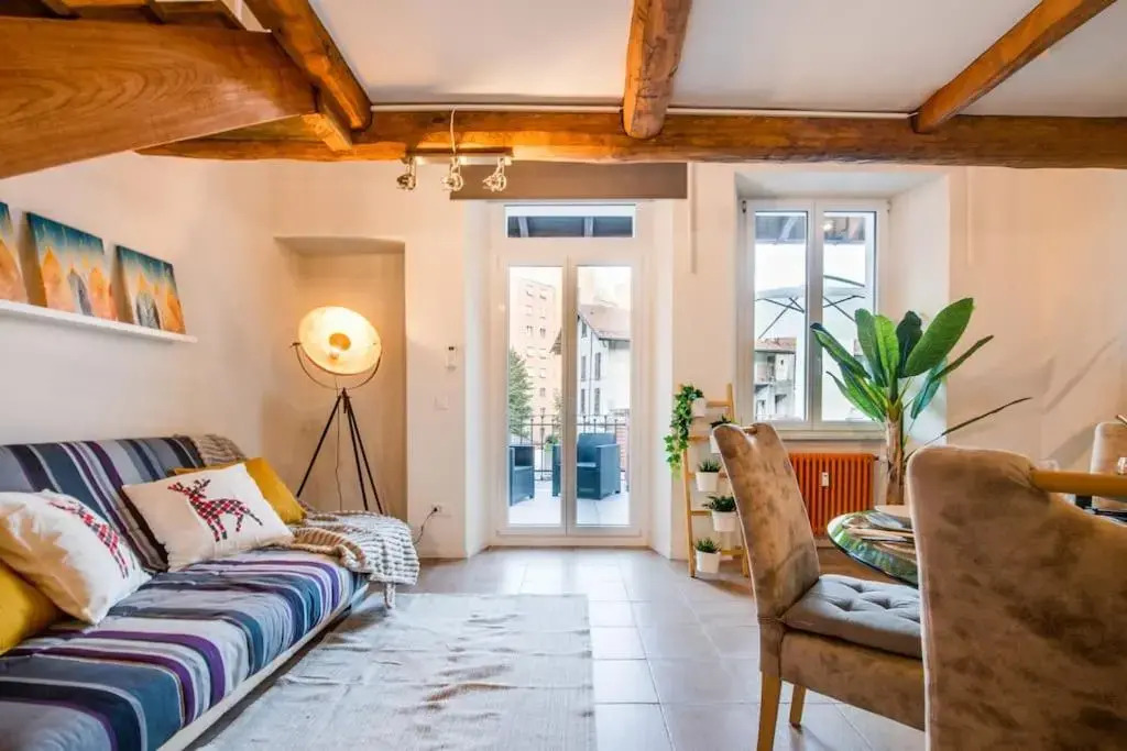 [Bellinzona] Rustico Loft a 5 Stelle con Netflix