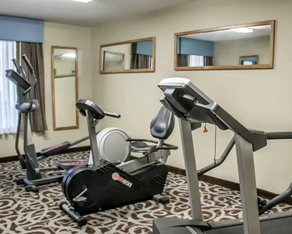 Copley Inn & Suites By OYO Akron OH