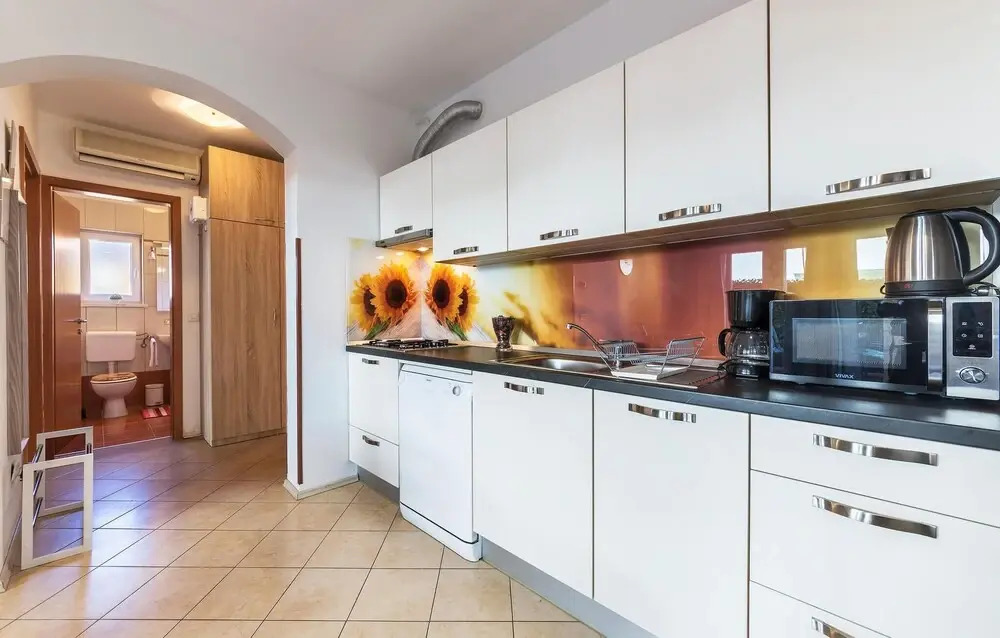 Awesome Apartment in Banjole With Wifi, 1 Bedrooms and Outdoor Swimming Pool