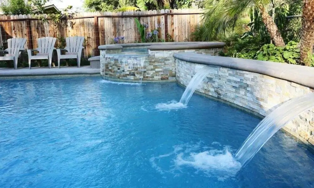 Upscale 6 Bed, 5 Ba, New Pool W/jacuzzi, 1/2 Mile Walk to Disney