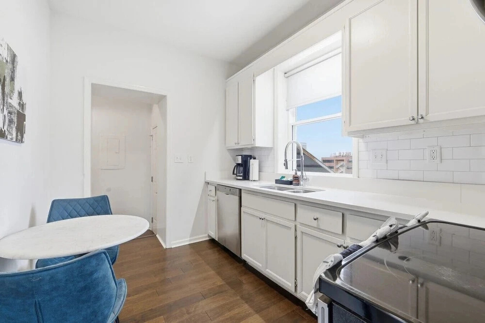 Apex Executive Apartments - 30th Ave