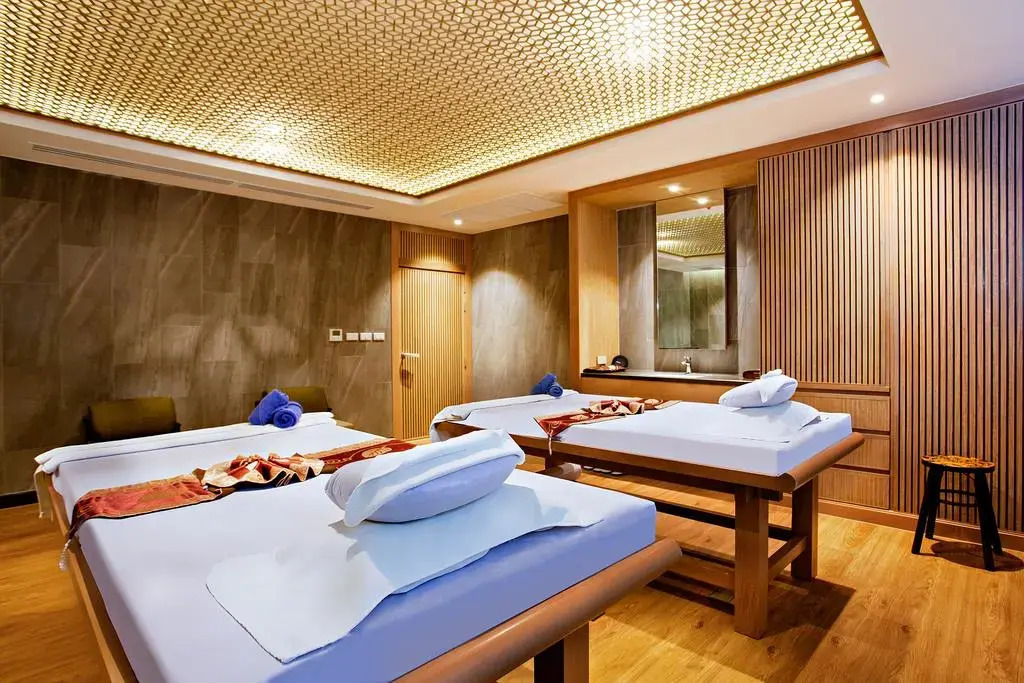 Le Meridien Khao Lak Resort & Spa
