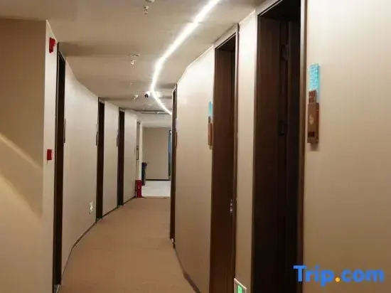 Wuxiang Yashe (Shapingba Yanggongqiao Subway Station Store)