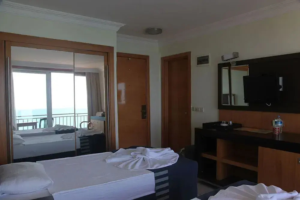 Yali Hotel