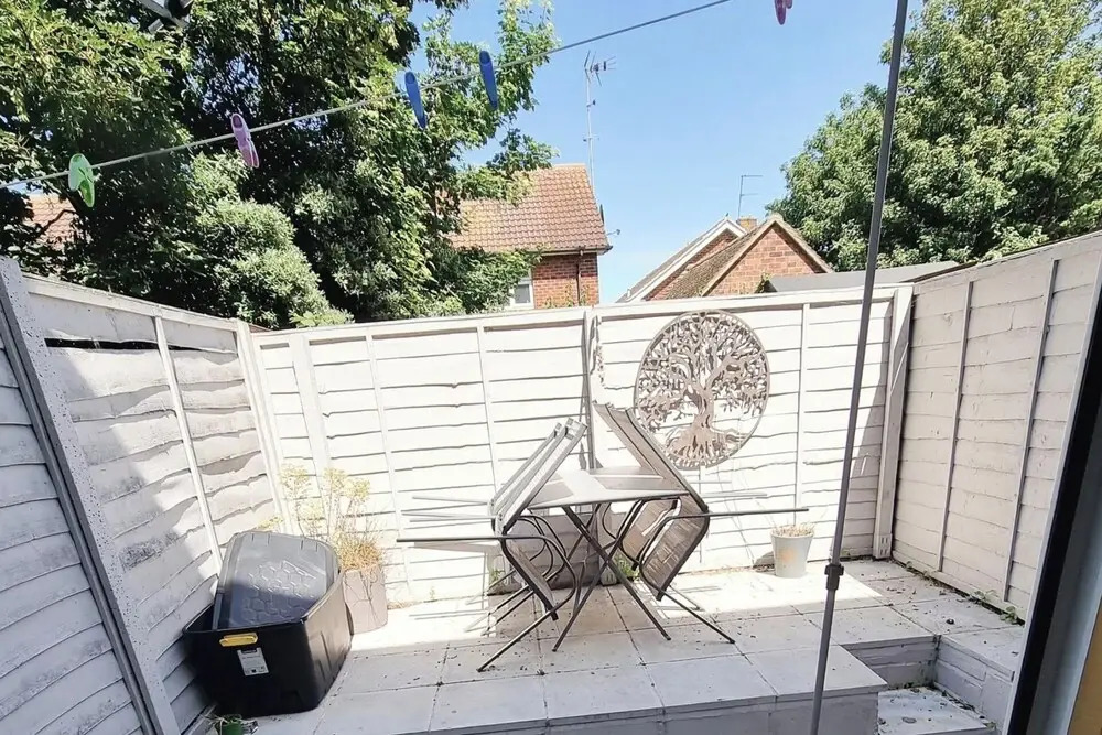 Apt - Sleeps 4/5 - Garden - Parking