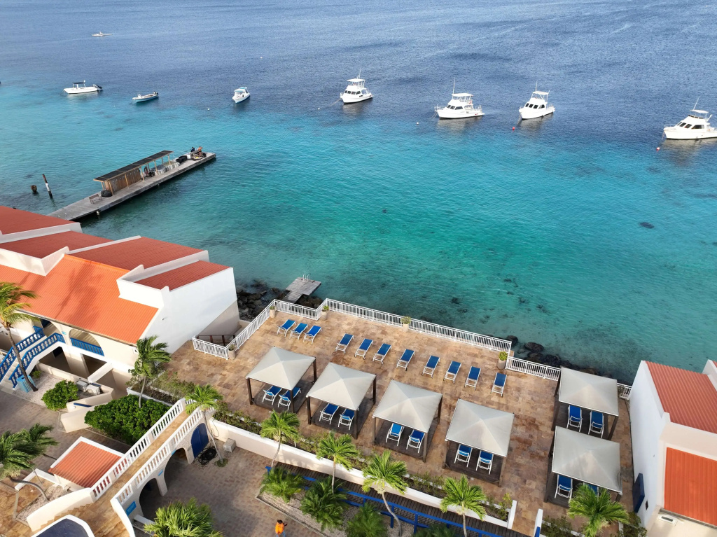 Divi Flamingo Beach Resort