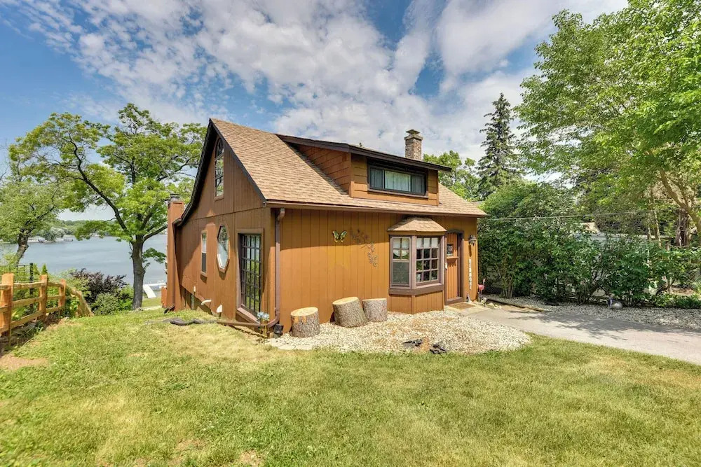 Waterfront Fox Lake Vacation Rental w/ Fire Pit!
