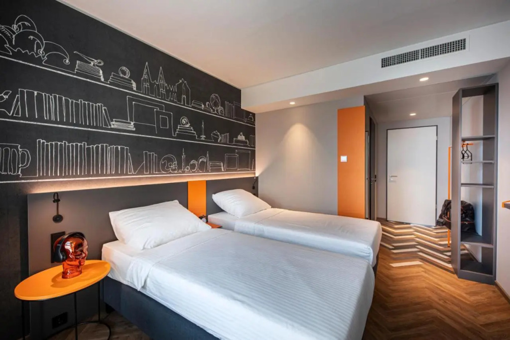 LOGINN Hotel Köln Airport