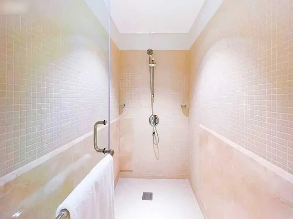 Amazing 1BR APT Downtown