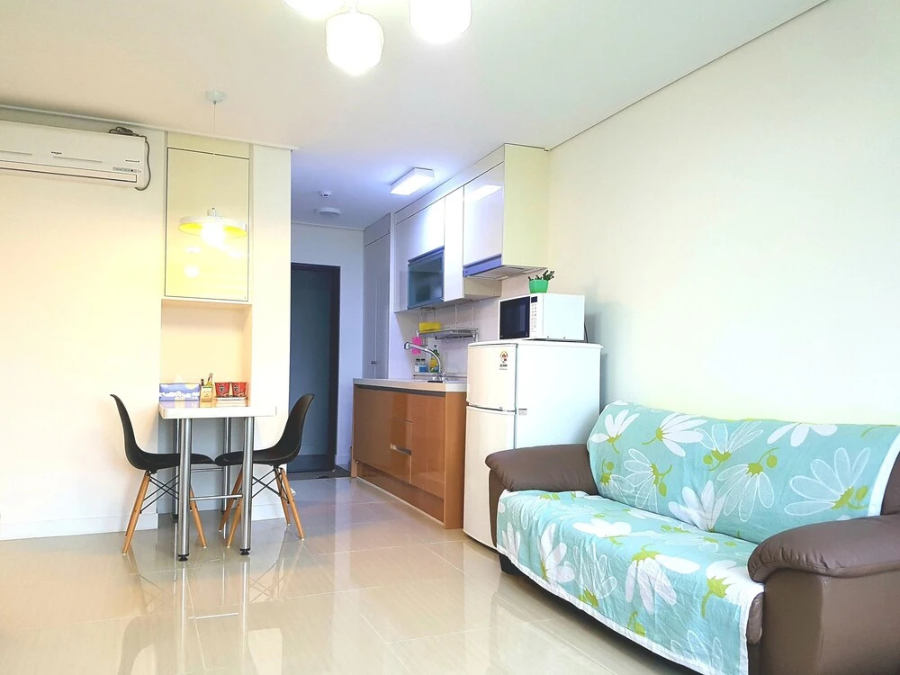 R.Loo House Seongsan
