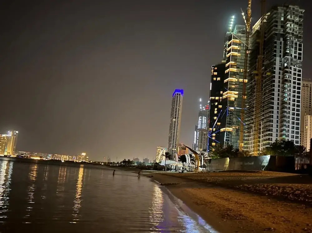 Хостел Business Backpackers JBR