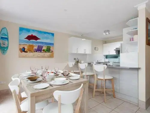 Frangipani 3 great townhouse with air con