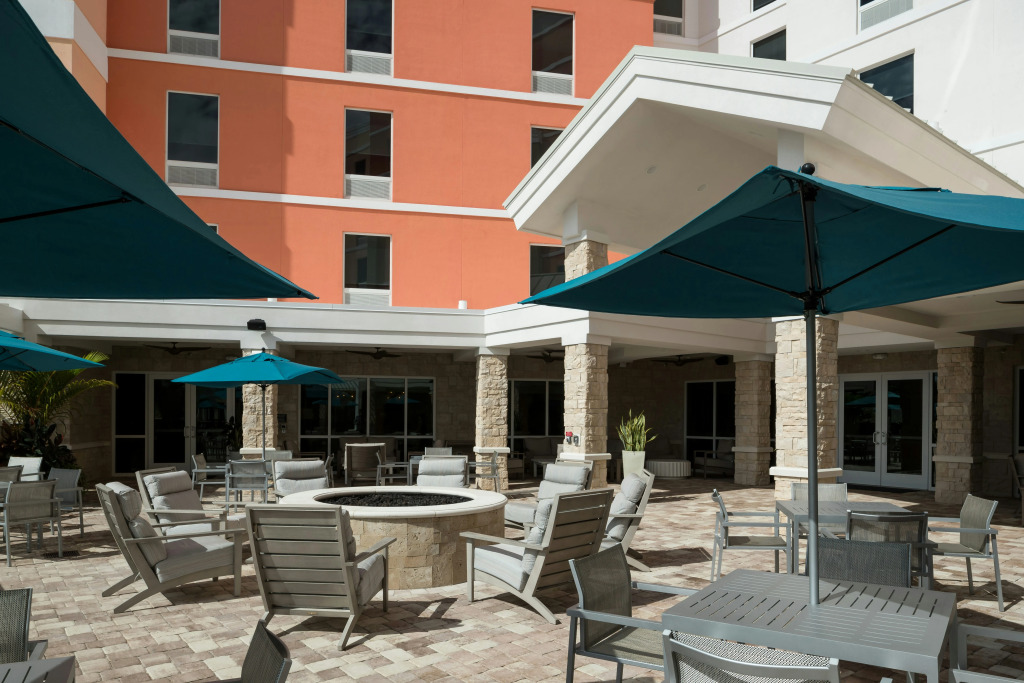 Home2 Suites By Hilton Cape Canaveral Cruise Port