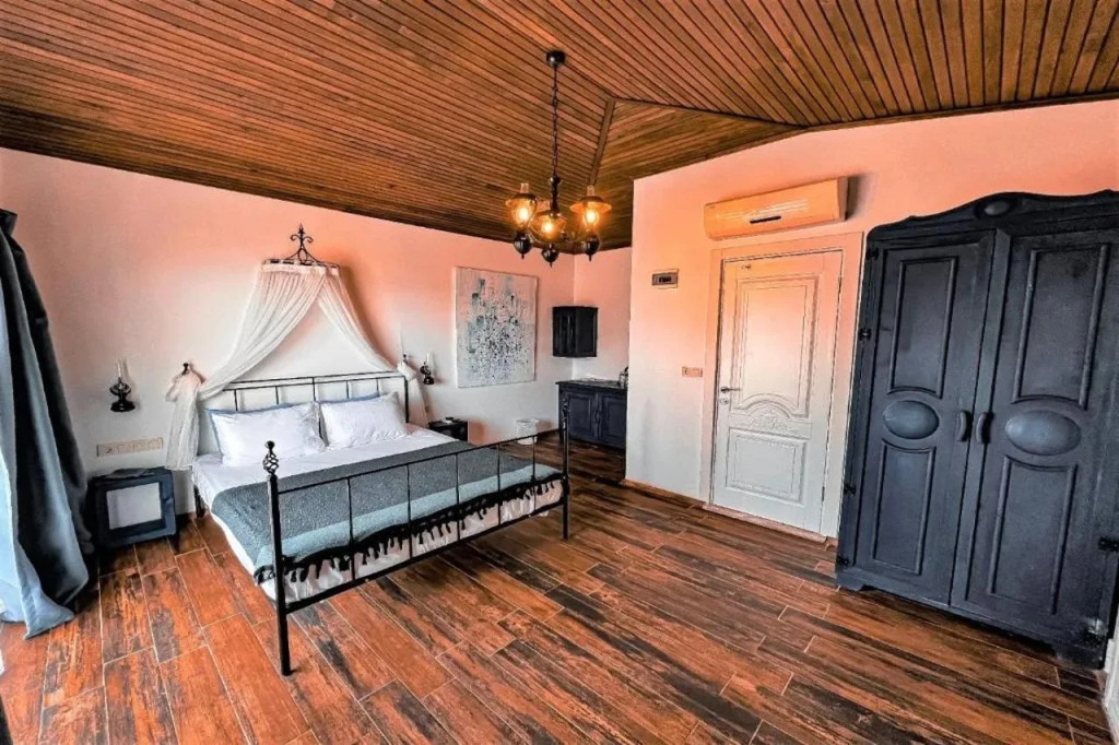 Assos Longevity Hotel