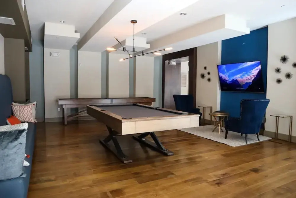 Recently Upgraded Downtown Great Amenities