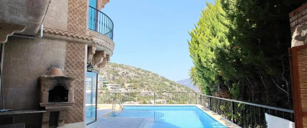 Castle Villa