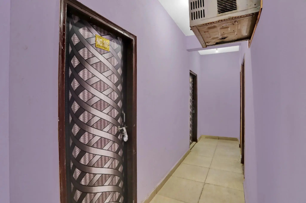 OYO 81441 Shri Radha Krishna Palace