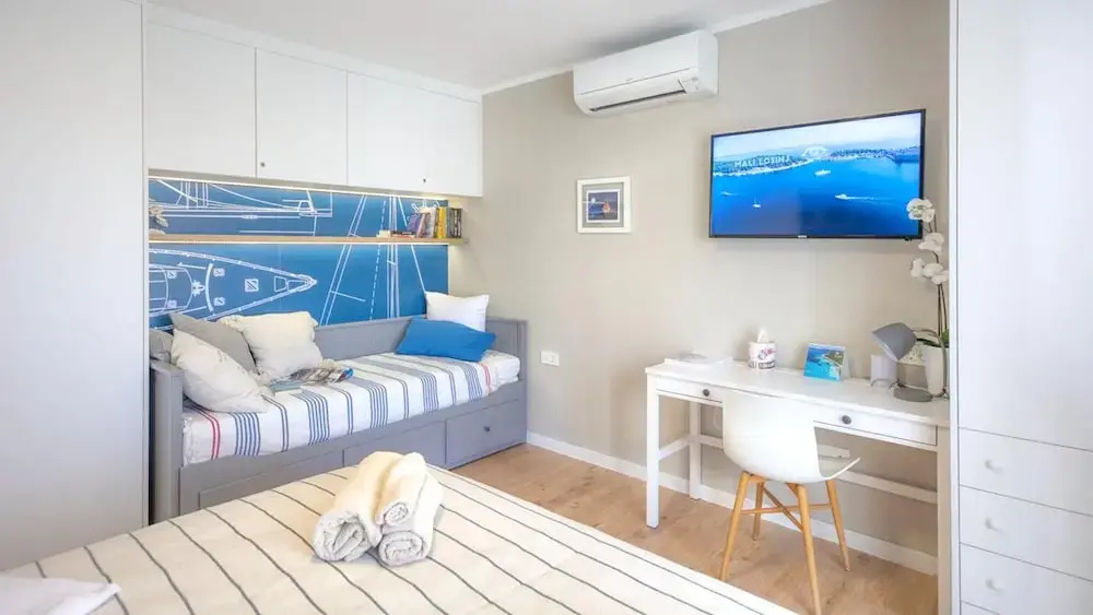 Apartment With one Bedroom in Mali Lošinj, With Wonderful sea View, Furnished Terrace and Wifi - Near the Beach