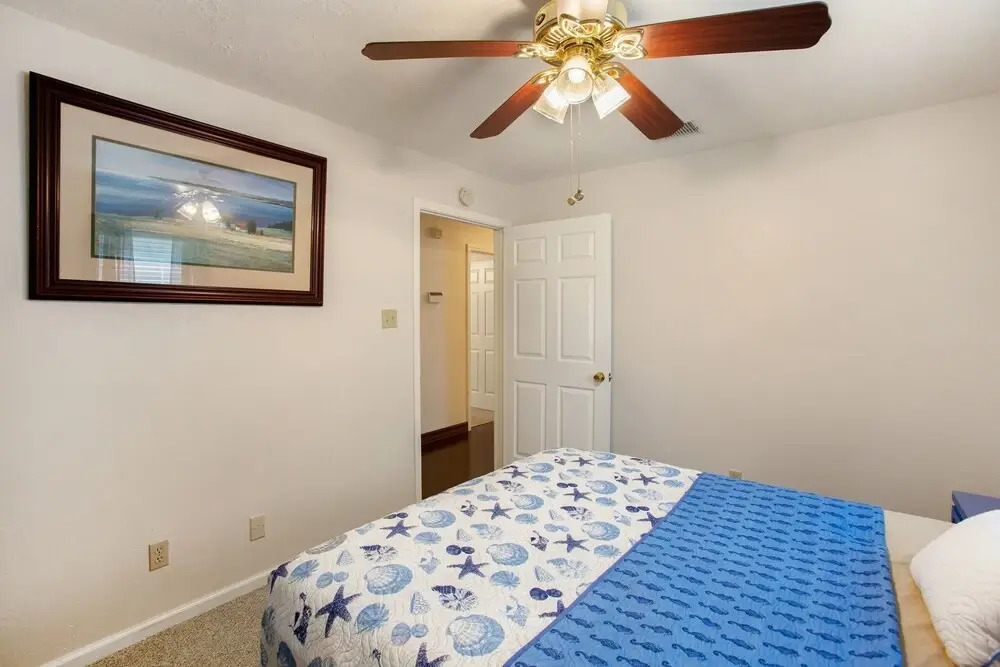 Beach - Lover Island Getway 4 Bedroom Home by Redawning