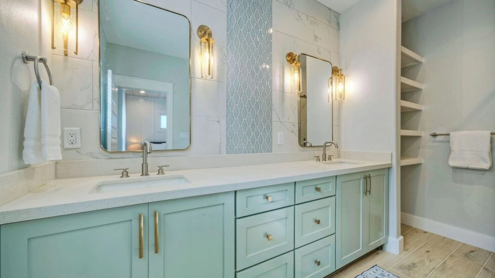 Sleeps 36! 3 Homes Side-by-side w/ Private Pools, Patio Lounge, 5 Mins to Beach