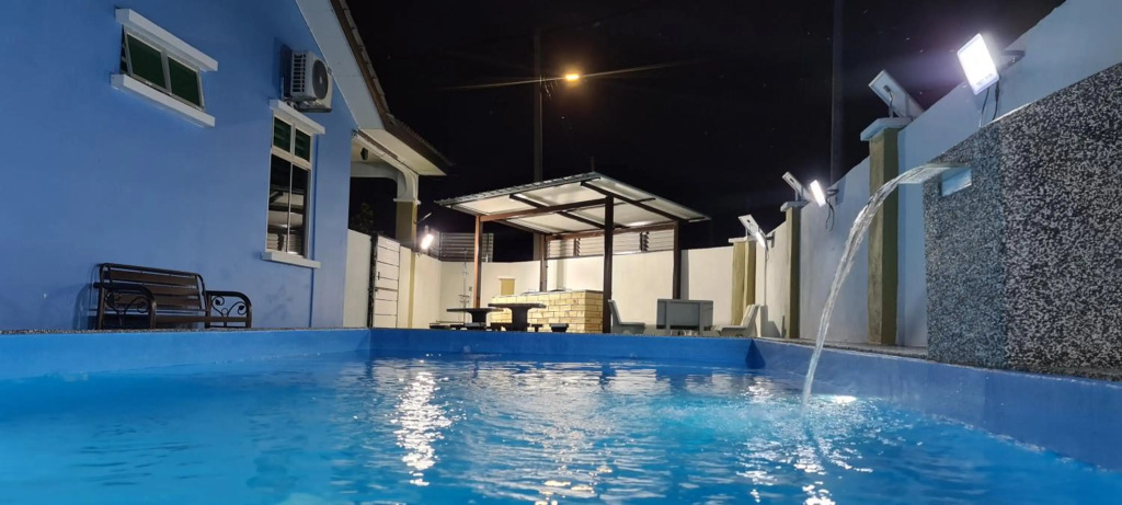 Rest n Splash by Home Stay Cikgu DInapan Kijang