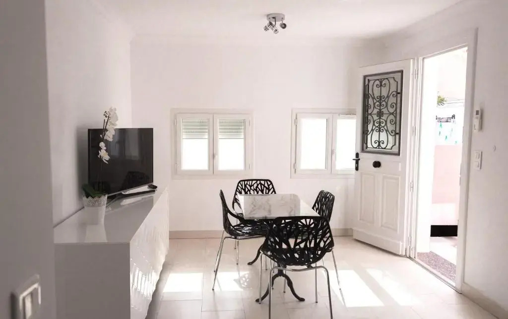 Hotel et Appartements Reine DAzur