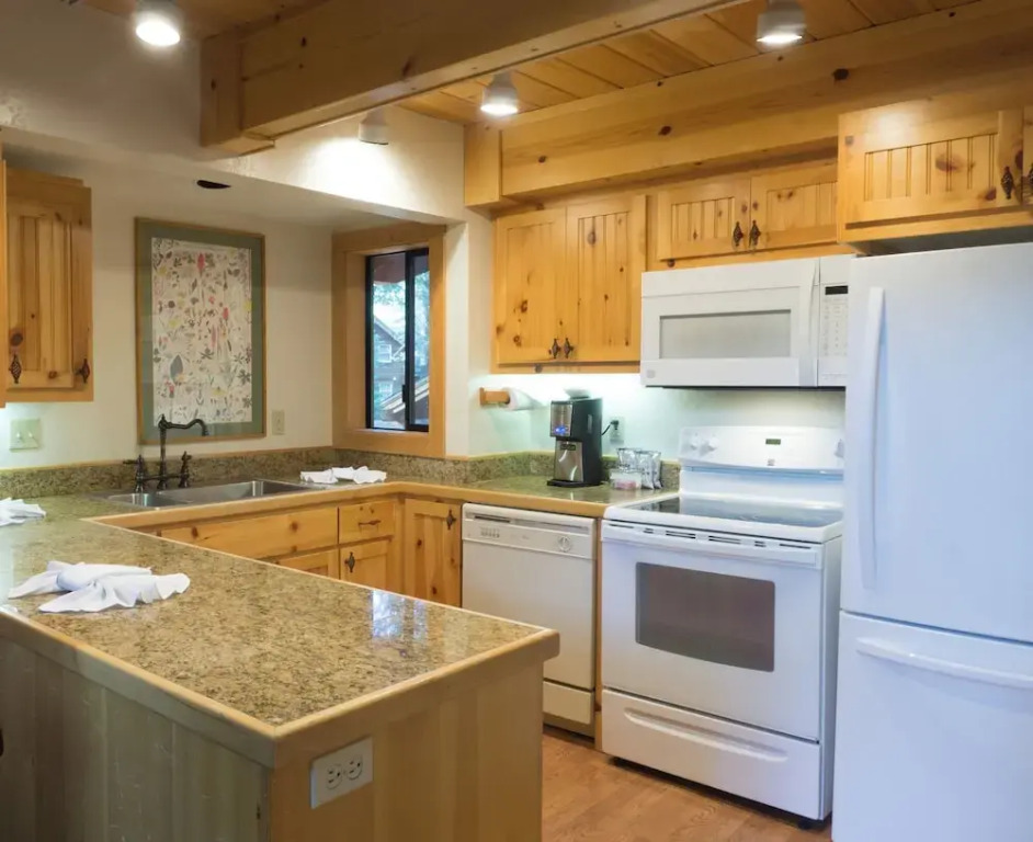 824 Beaver Pond