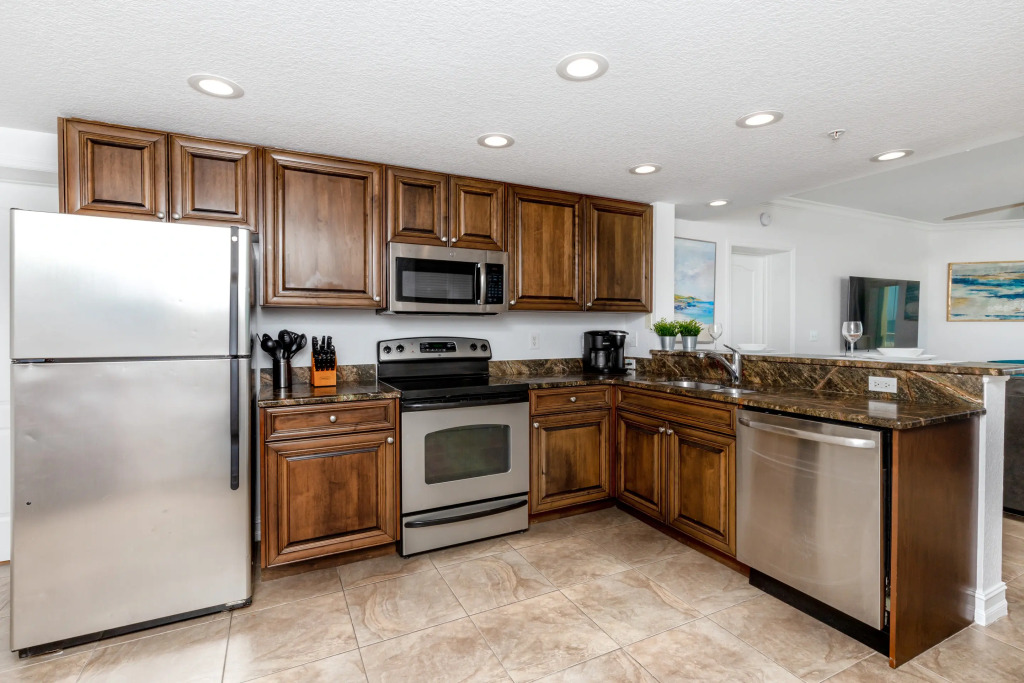 Luxury Spacious Penthouse Beach View Treasure Island Pool HotTub
