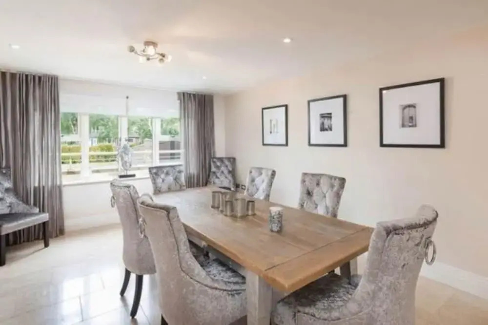 Mono Luxe Villa in Newcastle Upon Tyne
