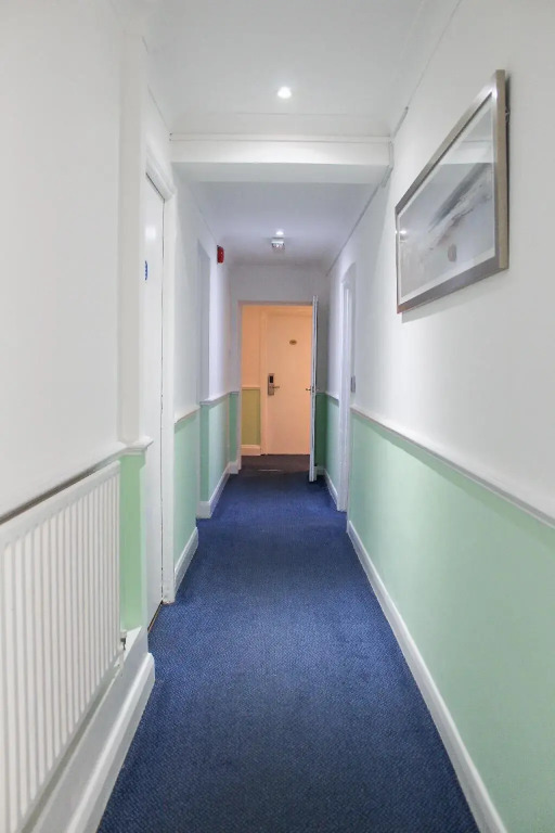 Heathrow Lodge