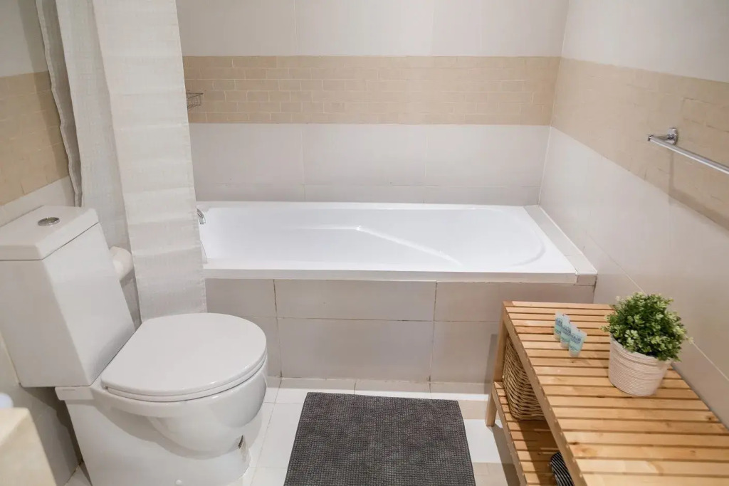 Perfect location! 1BR with best views to Marina