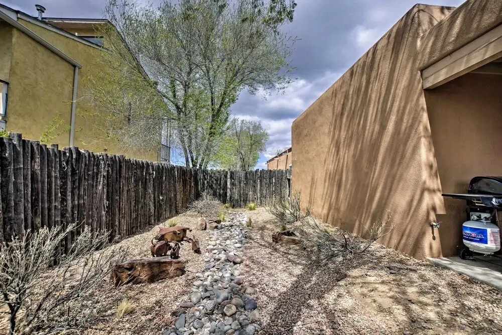 1 Mi to Santa Fe Plaza: Quiet Home w/ Patio
