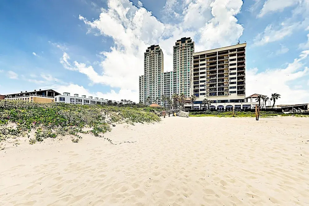 Stylish Gulf-front Getaway - Heated Pool & Hot Tub 2 Bedroom Condo