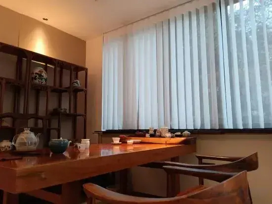 Lotus Pond Retreat Designer Hotel (People's Square Taoyangli)