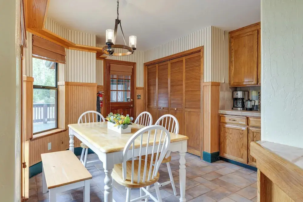 Mi-Wuk Village Vacation Rental w/ Multi-Level Deck