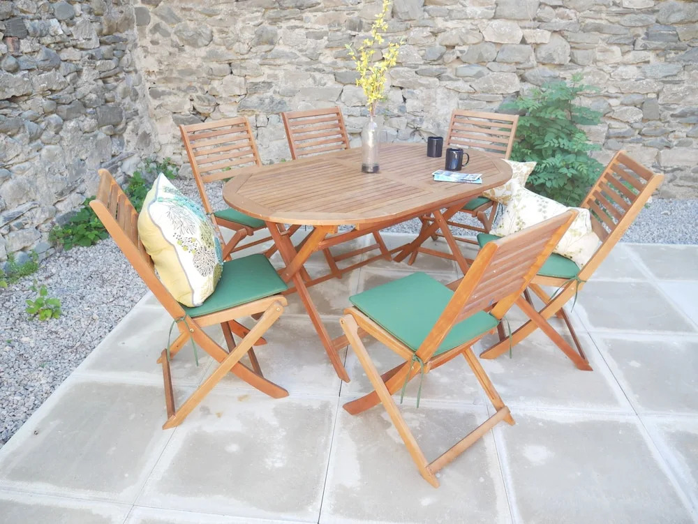 The Courtyard, 4 - Bed, Sleeps 6, Pets Welcome