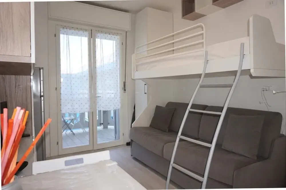Sea Front Apartment With Swimming Pool