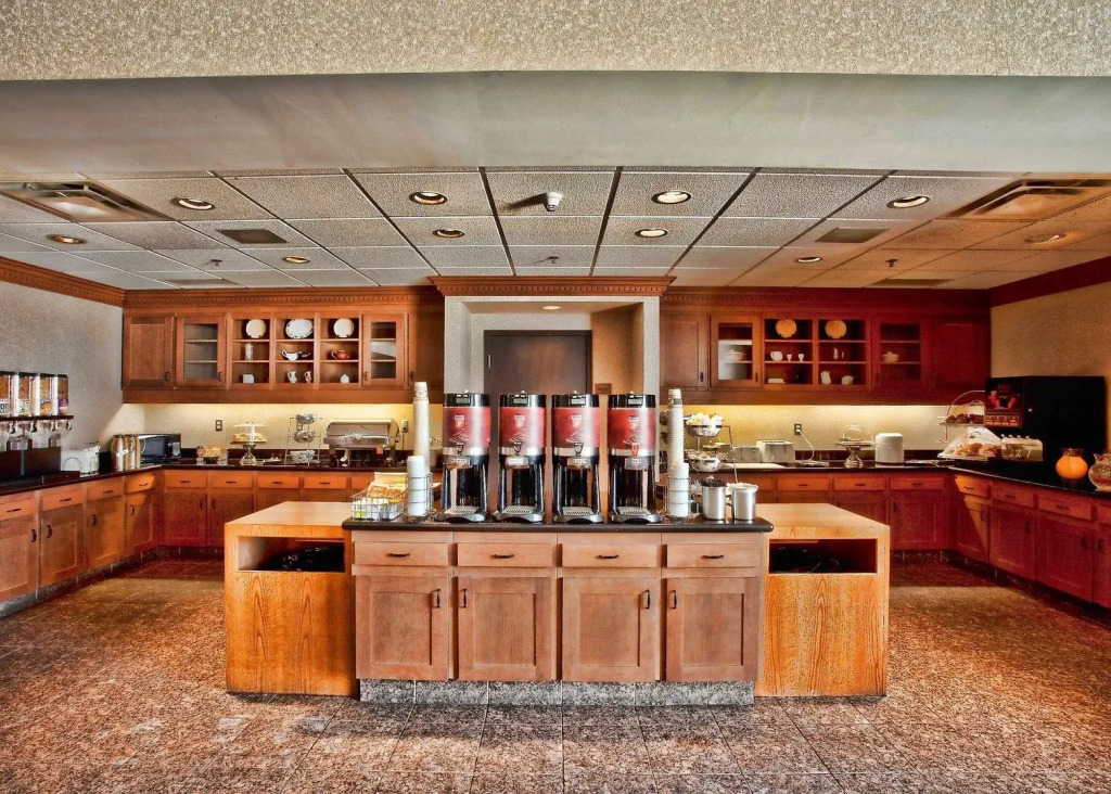 Humphry Inn and Suites