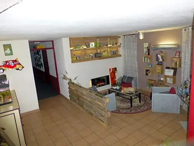Hôtel LEtoile Aéroport - A61