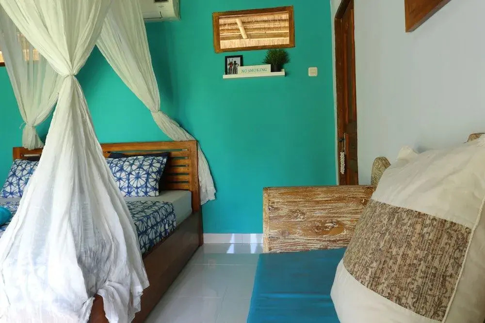 Monkey Surfcamp Bali Guesthouse